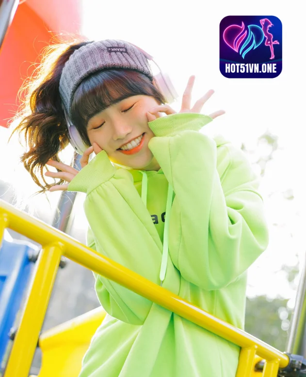 You are currently viewing Lan Pang Zi: Nữ Thần Đẹp của Hot51live – Sự Kết Hợp Tuyệt Vời với Mod Hot51 và Nhà Cái Uy Tín. beautiful girl on hot51