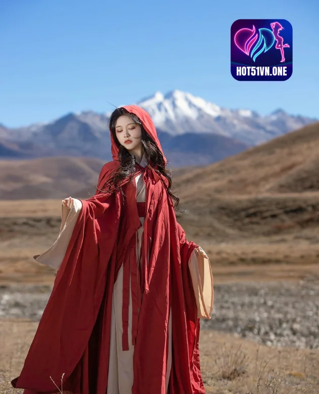 Li Yi Yi - Nữ Thần Xinh Đẹp Trên Hot51live: Bí Mật Đằng Sau Vẻ Đẹp Điện Ảnh Trung Quốc . Beautiful girl on hot 51 5 - Hot51 Li Yi Yi-hot51