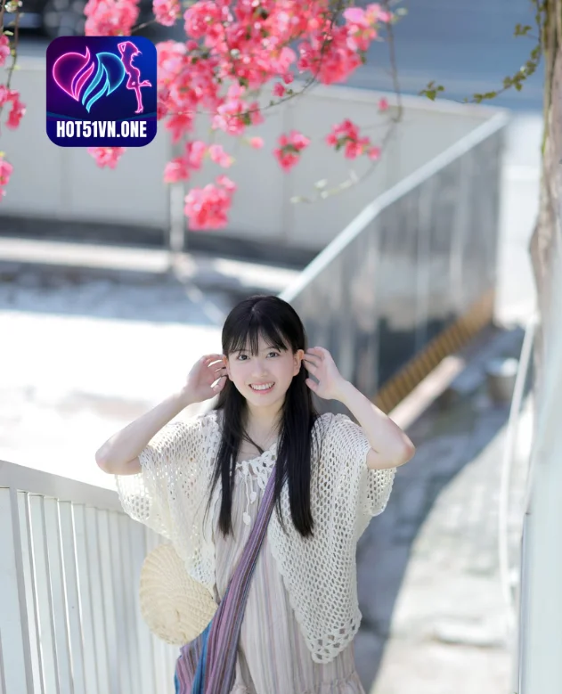 Qiu Yang Yi He - Ngôi Sao Xinh Đẹp Trên Hot51live: Hành Trình Hút Mắt Với Ứng Dụng Hotlive và Live Gái Xinh . Beautiful Star on Hot51live 3 - Hot51 Qiu Yang Yi He-hot51
